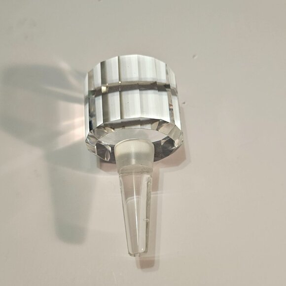 Saks Fifth Avenue Crystal Bottle Stoppers w Original Box - Picture 2 of 13